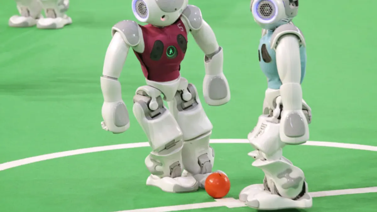 انطلاق دورة إعداد مدرب الروبوت المدرسي